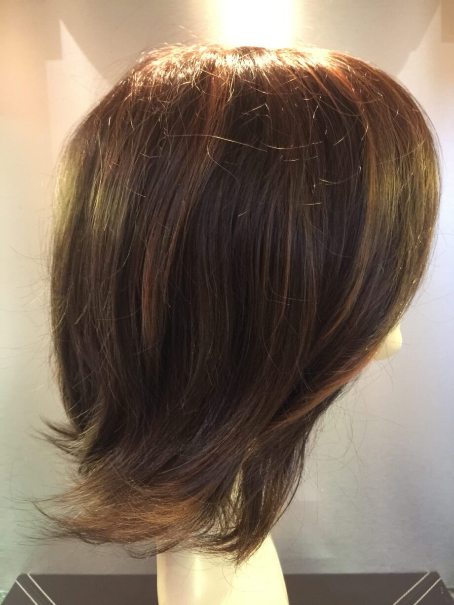 Brown wig. Pplbrmw740