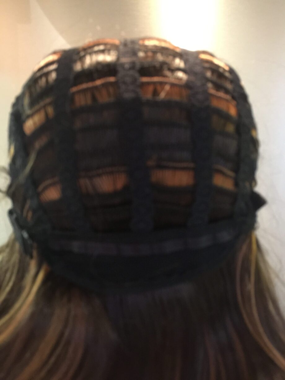 Brown wig. Pplbrmw740