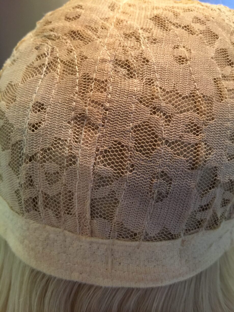 Light blonde wig. Pplblss744