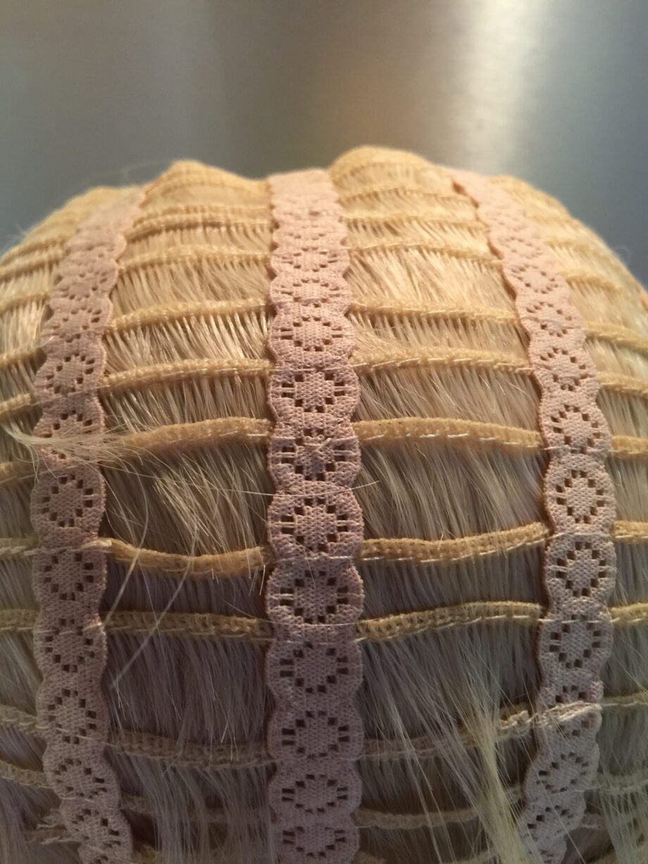 Light blonde wig. Pplblss744