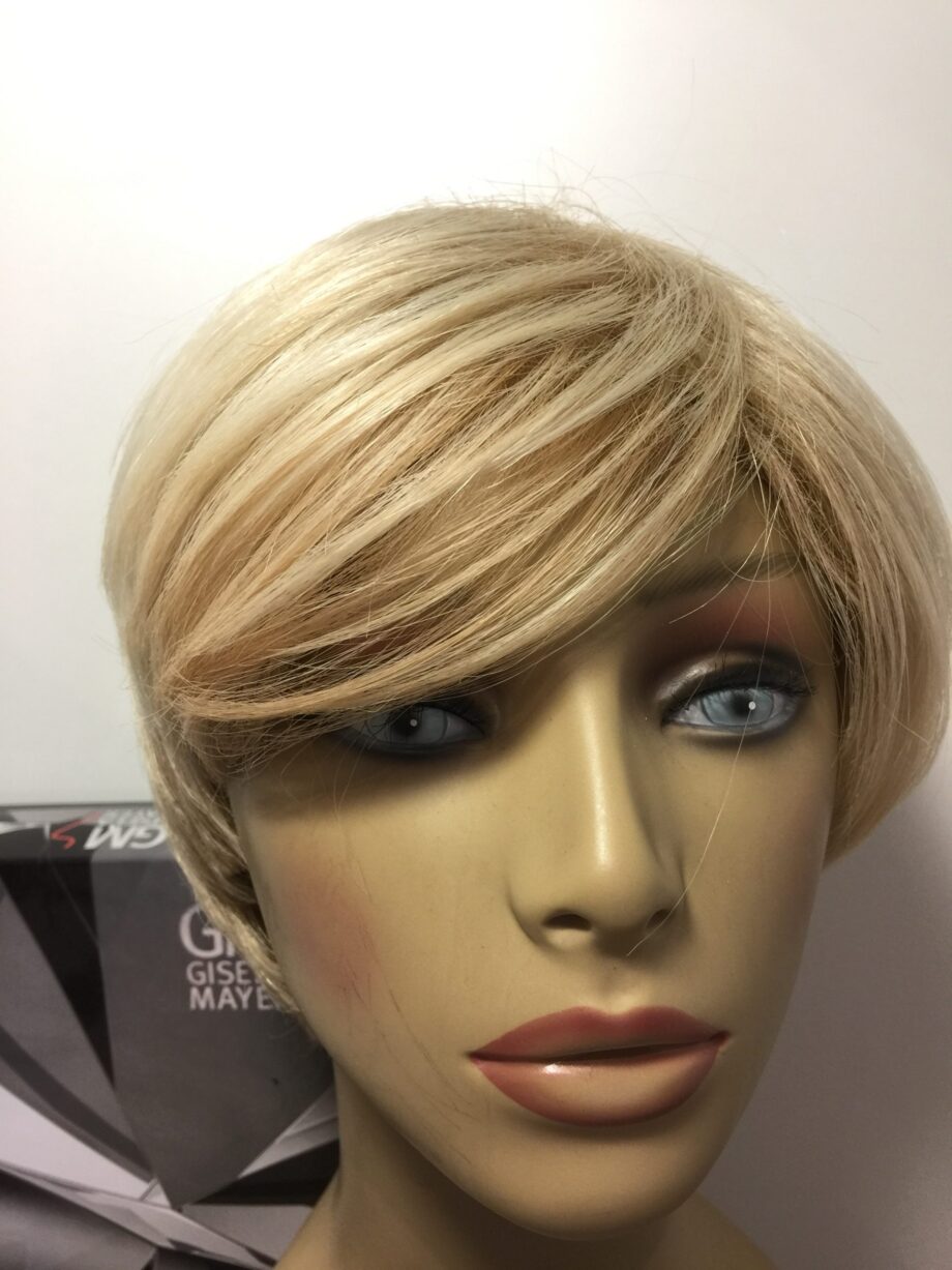 Platinum blond rooted. Pplblss749