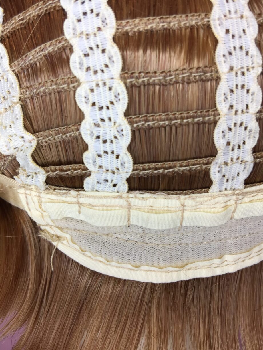 Blonde rooted.  Pplblms534