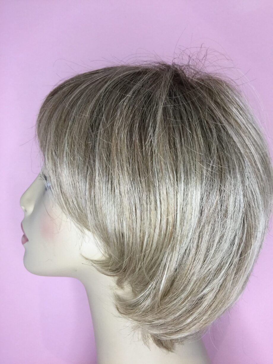 Rooted blonde pplblms531