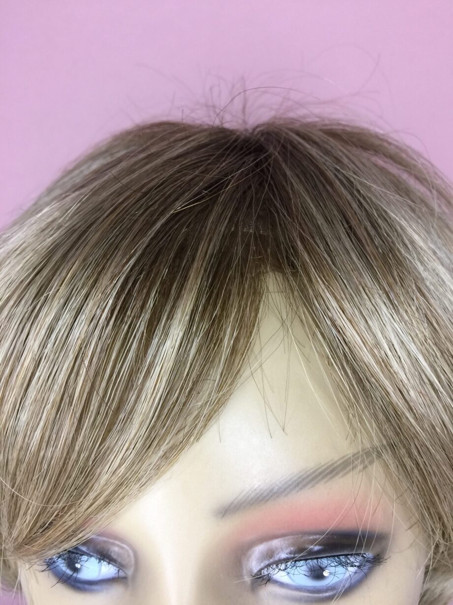 Rooted blonde pplblms531