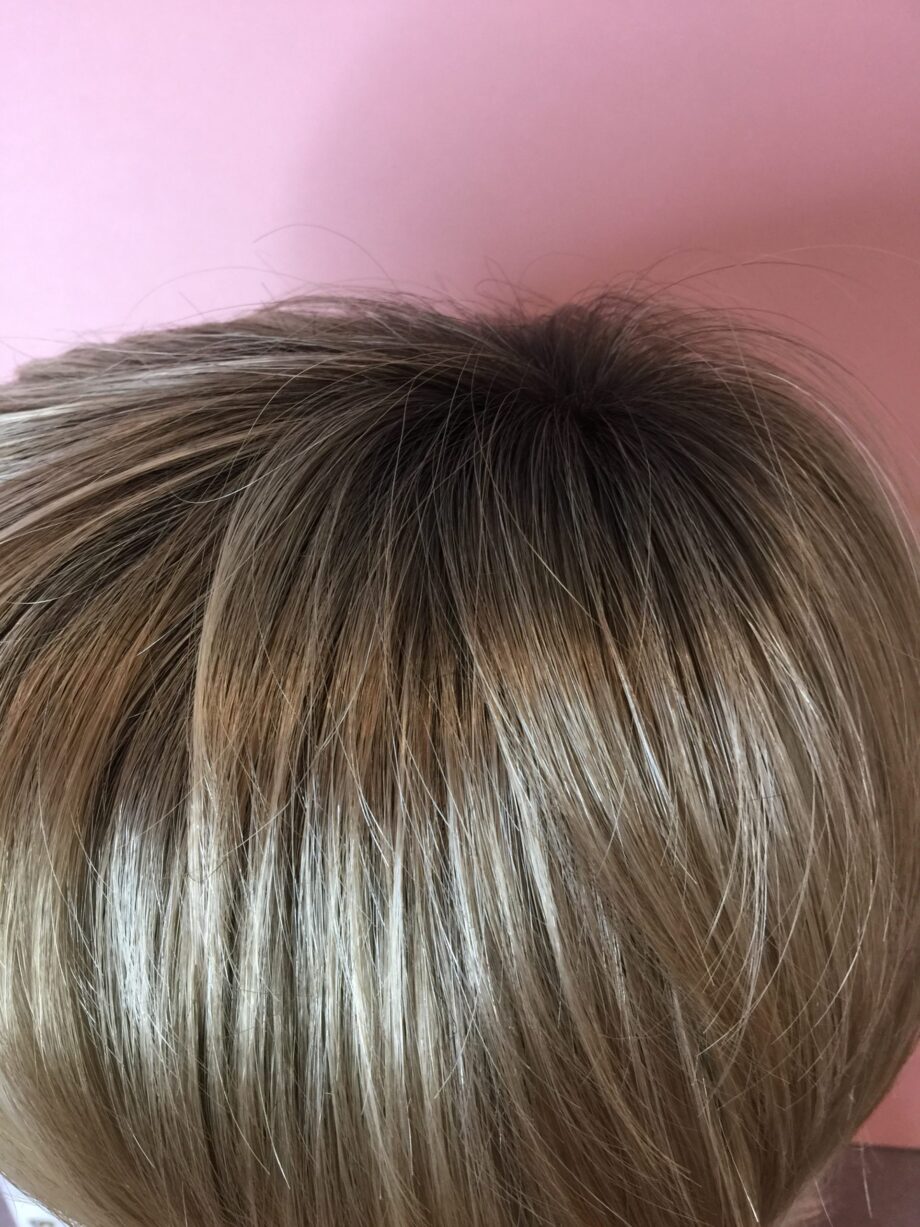 New blonde wig. Pplblms655