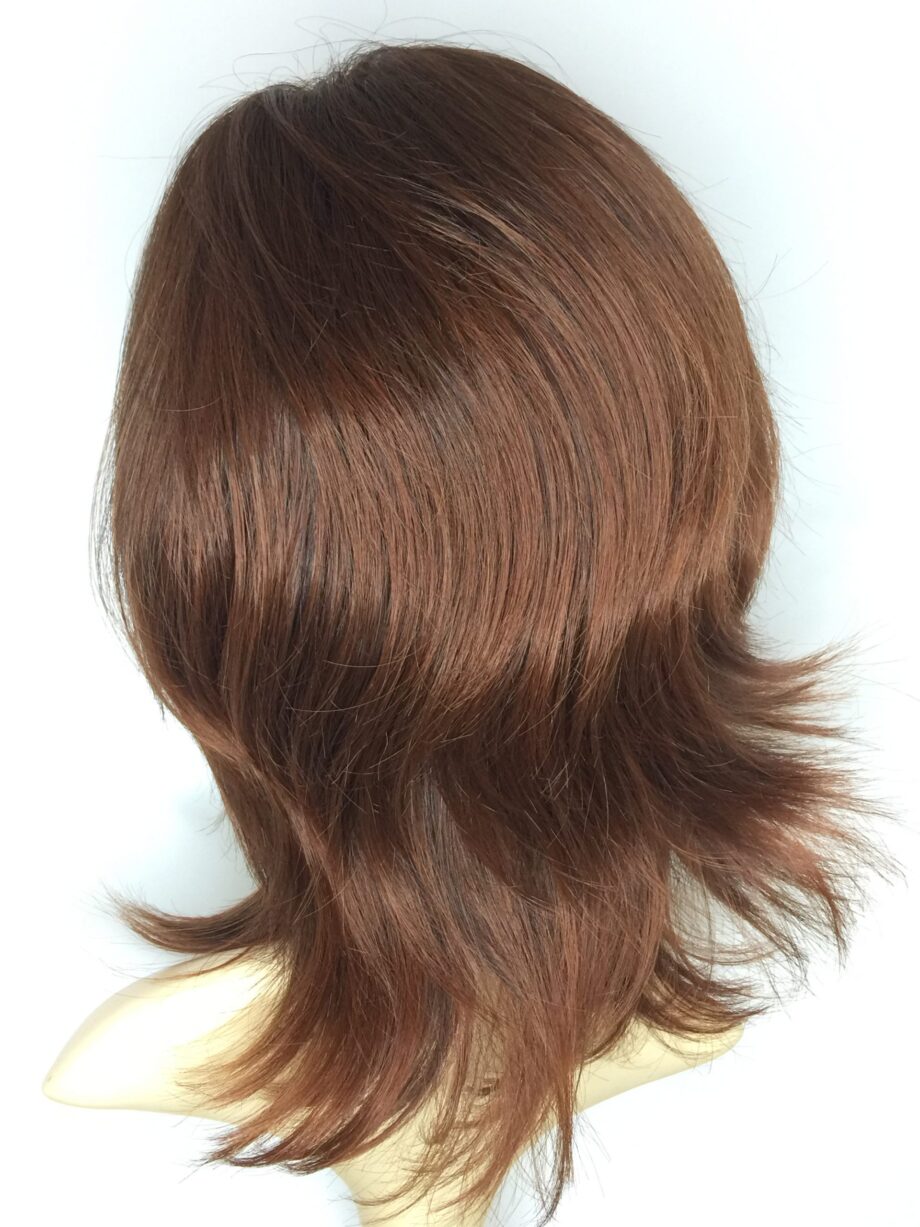 Long red / auburn wig . Pplrlw810