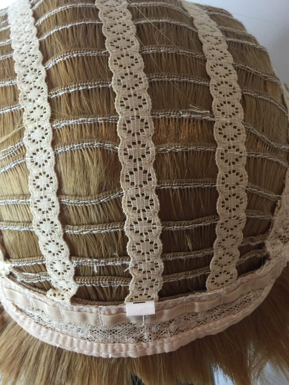 Short blonde wig. Pplblss816