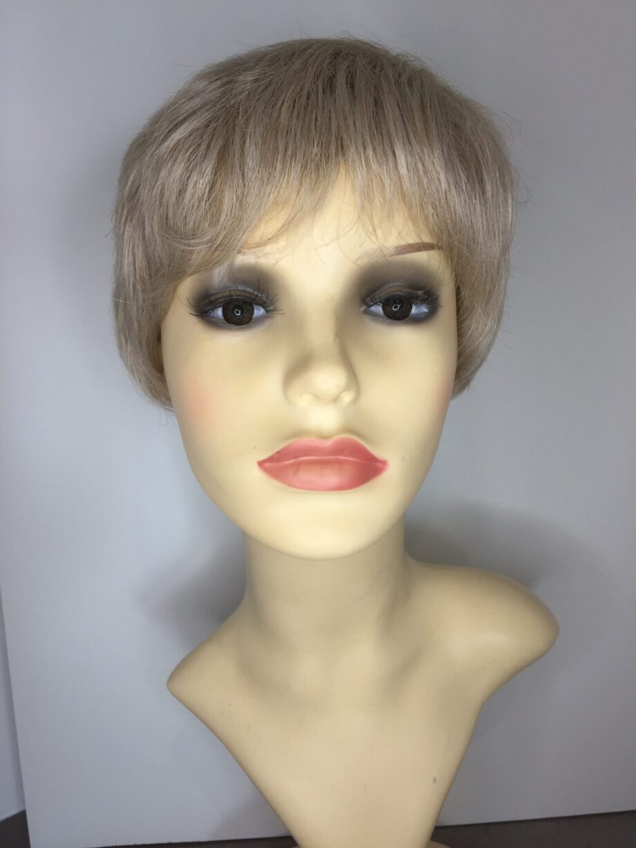 Silver grey wig. Pplgsw554