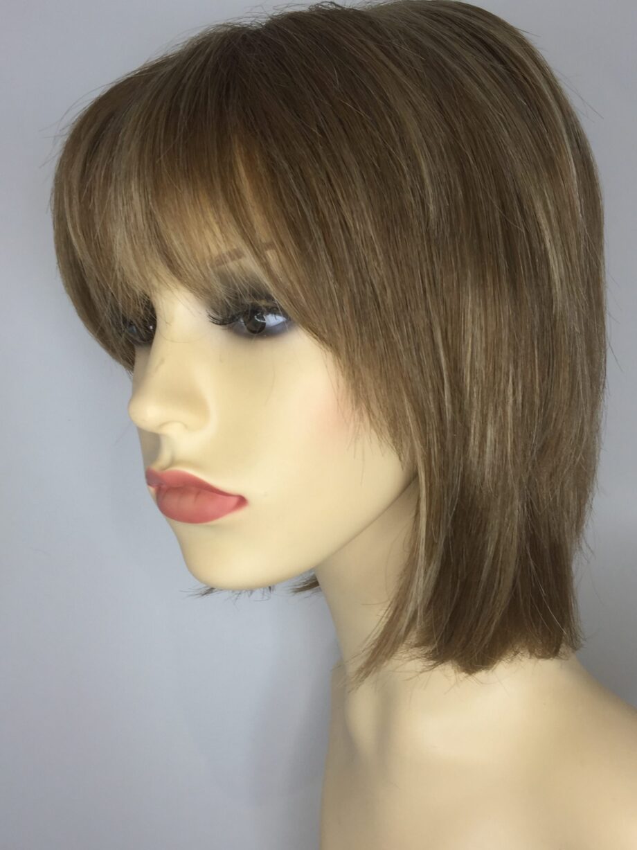 Blonde wig. Pplblms659