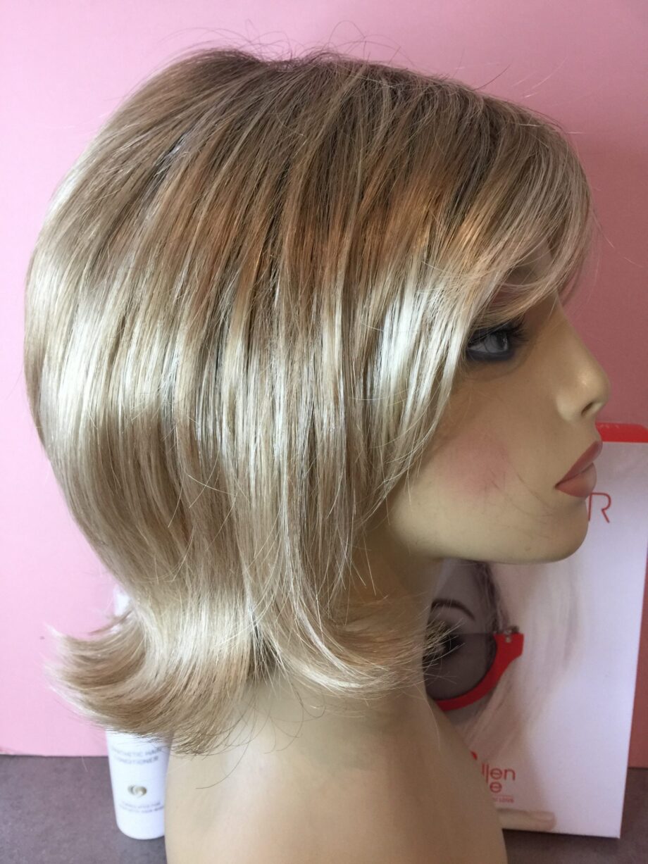 New blonde wig. Pplblms655