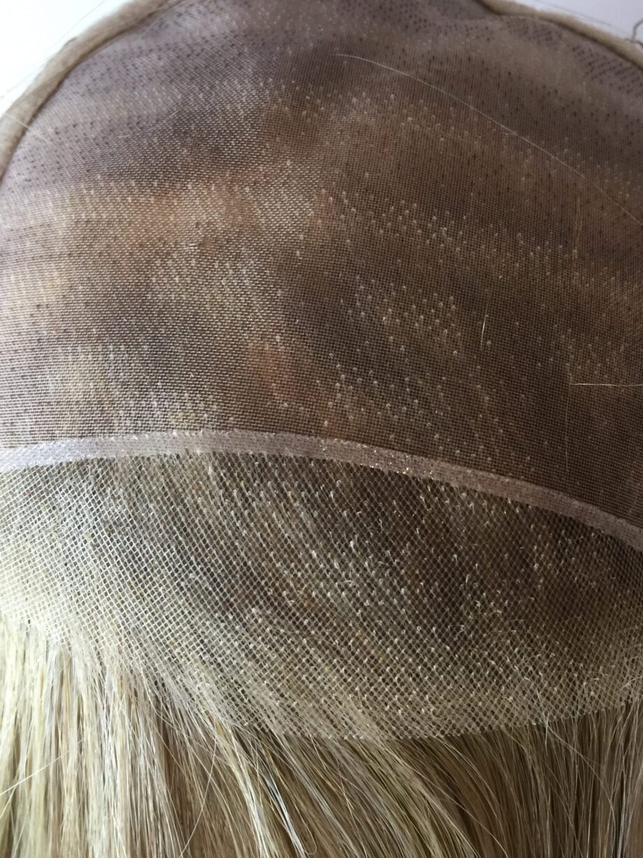 Long blonde wig. Pplbllc813