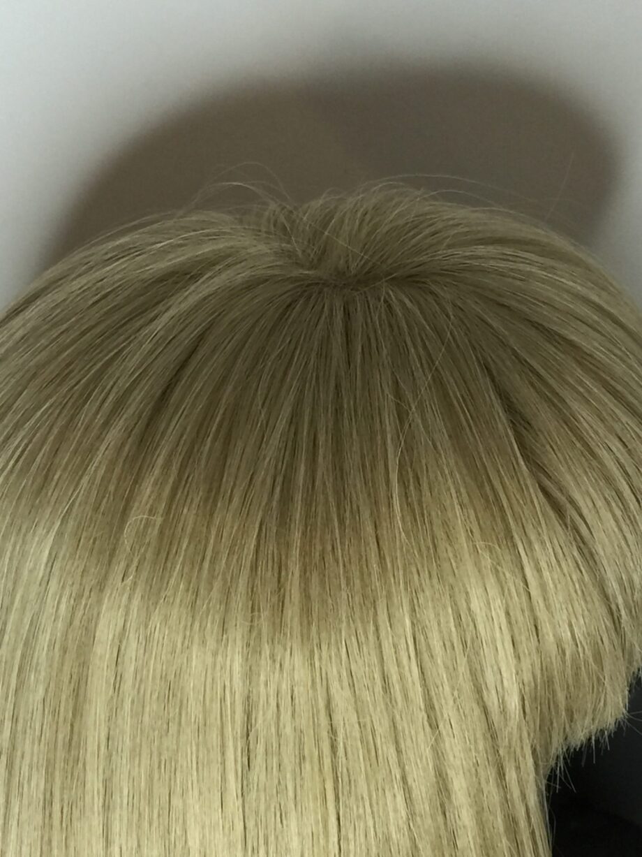 Light blonde wig. Pplblms812