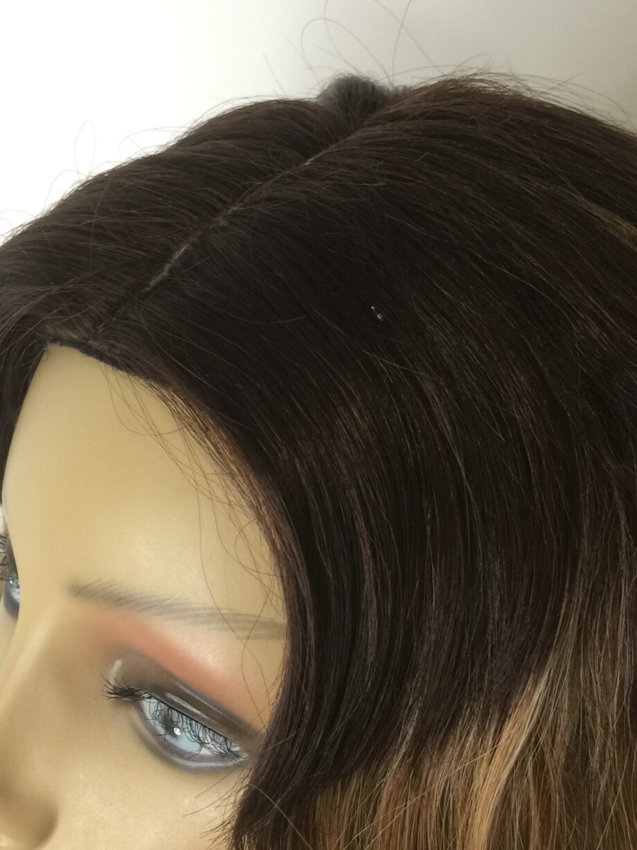 Long blonde dark rooted. Pplbllc551