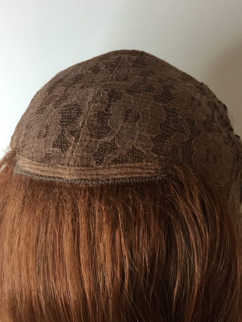 Long red / auburn wig . Pplrlw810