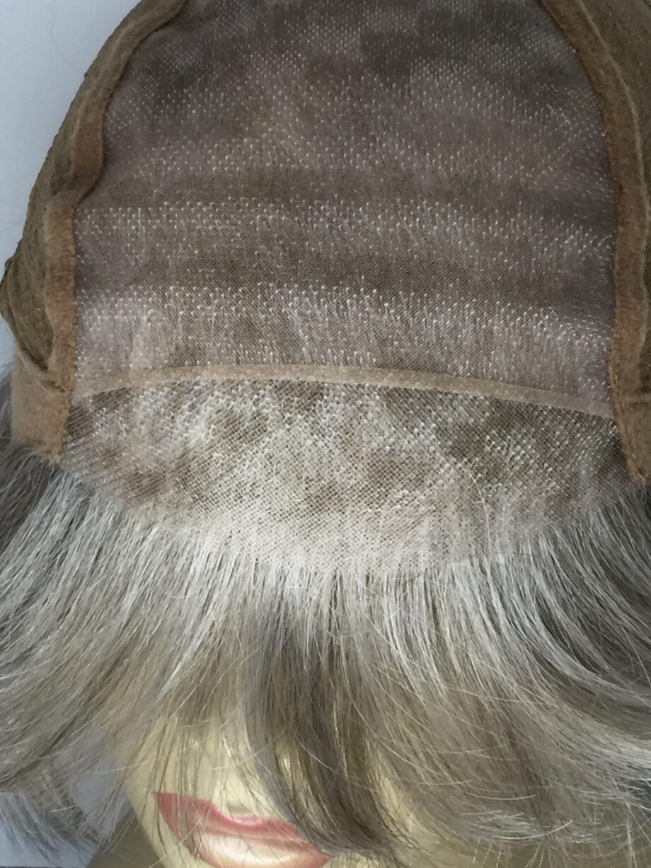Ash blonde wig. Pplgms666