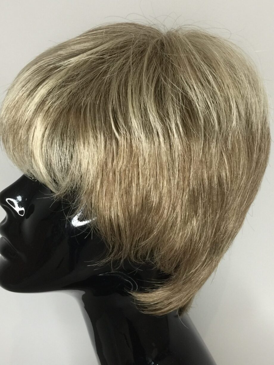 Short blonde.  Pplblss758