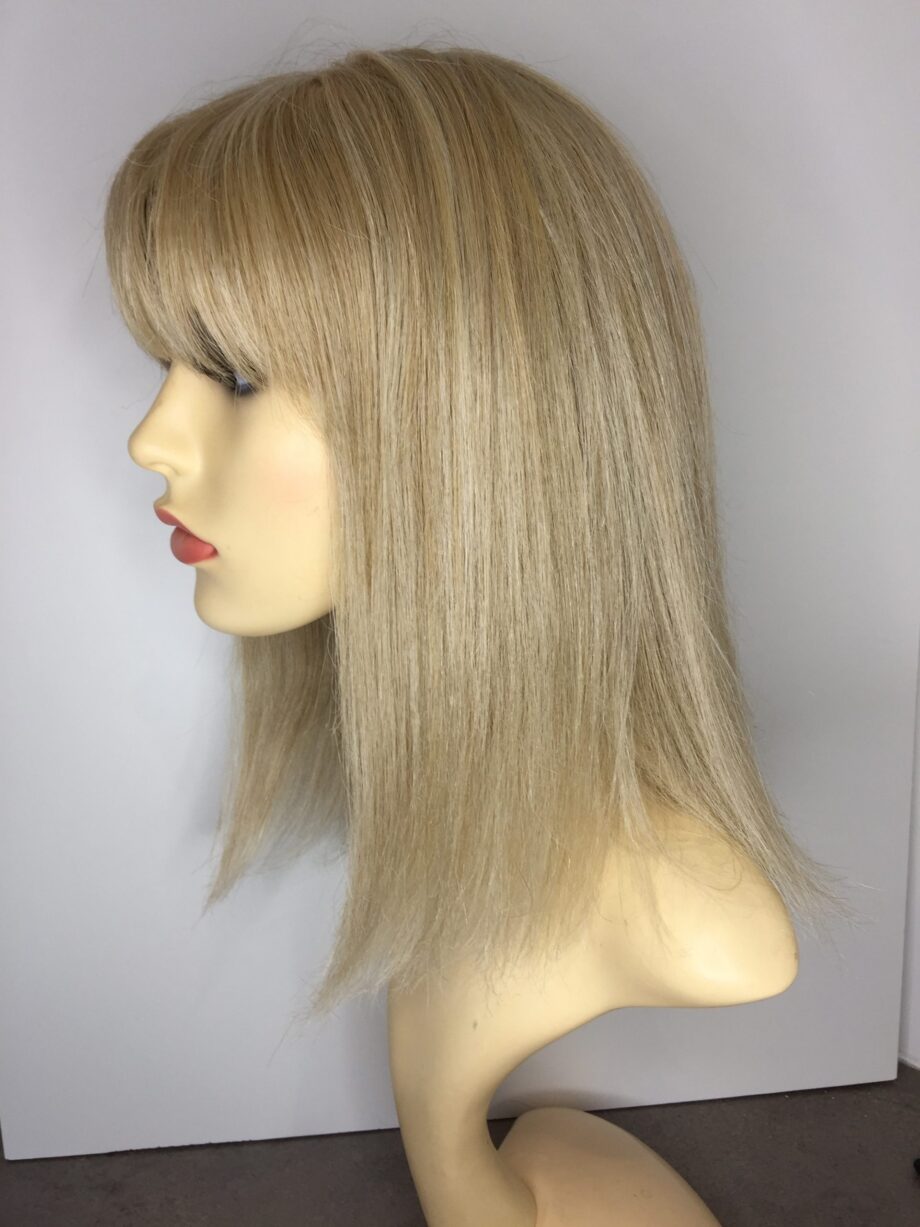 Long blonde wig. Pplblls760