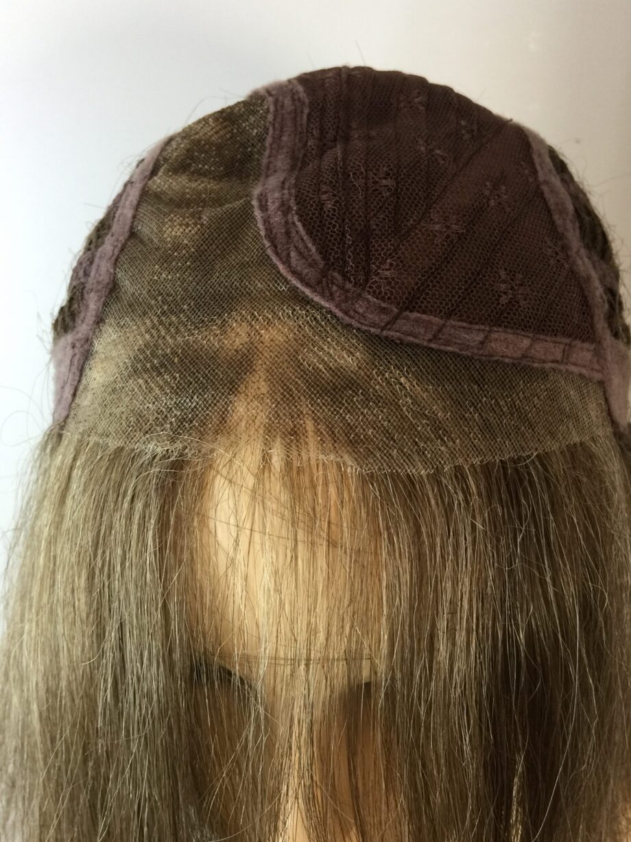 Blonde light brown wig. Pplblms855