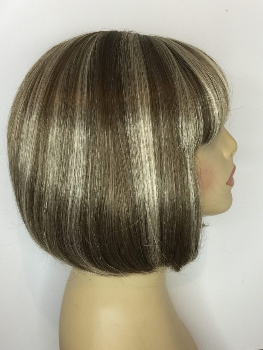 Highlighted ash blonde. Pplblms854