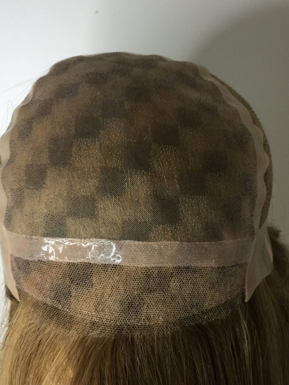 Light brown wig. Pplbrms834