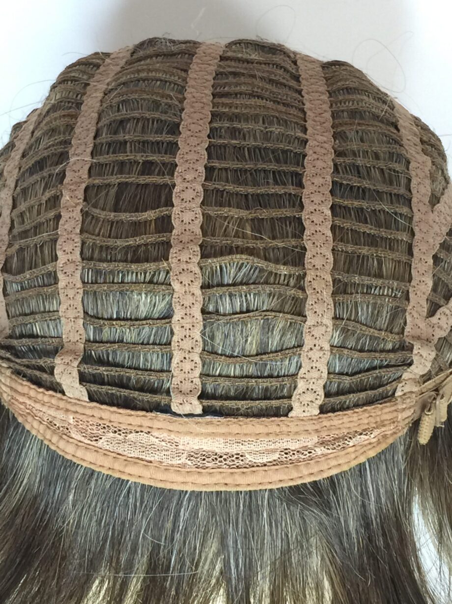 Blonde wig. Pplbrss853