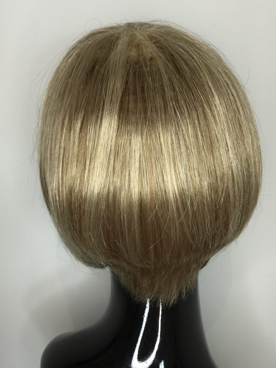 Swedish blonde new wig. Pplblms680