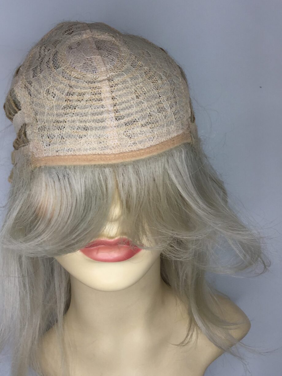 Long blonde wig. Pplblls843