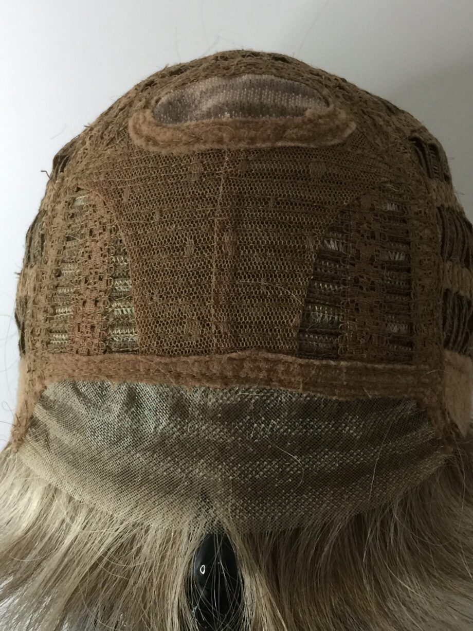 Short blonde.  Pplblss758