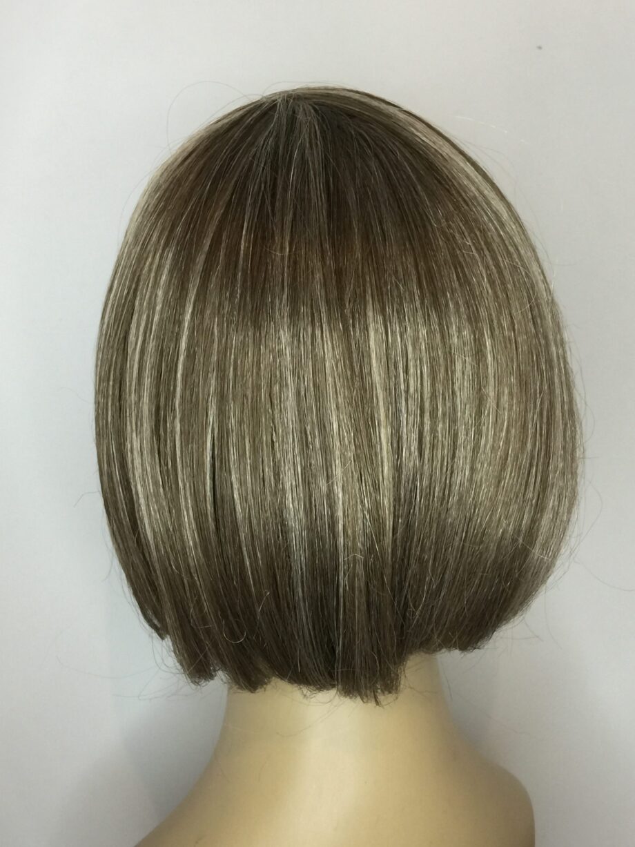 Highlighted ash blonde. Pplblms854