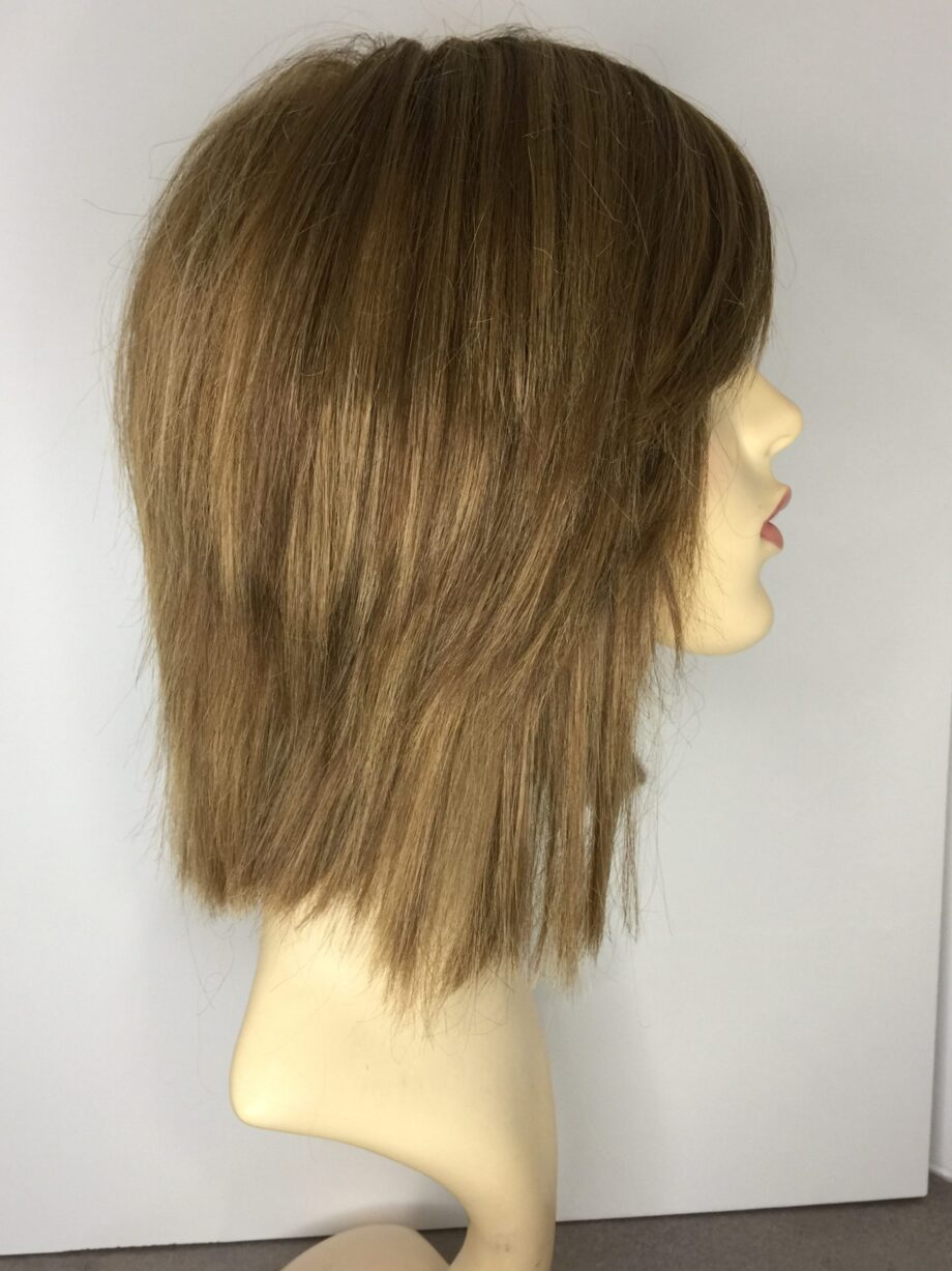 Light brown wig. Pplbrms834
