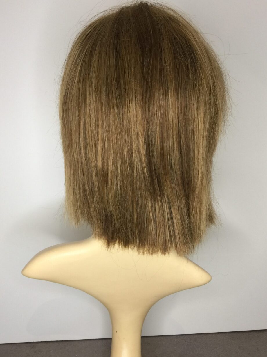Light brown wig. Pplbrms834