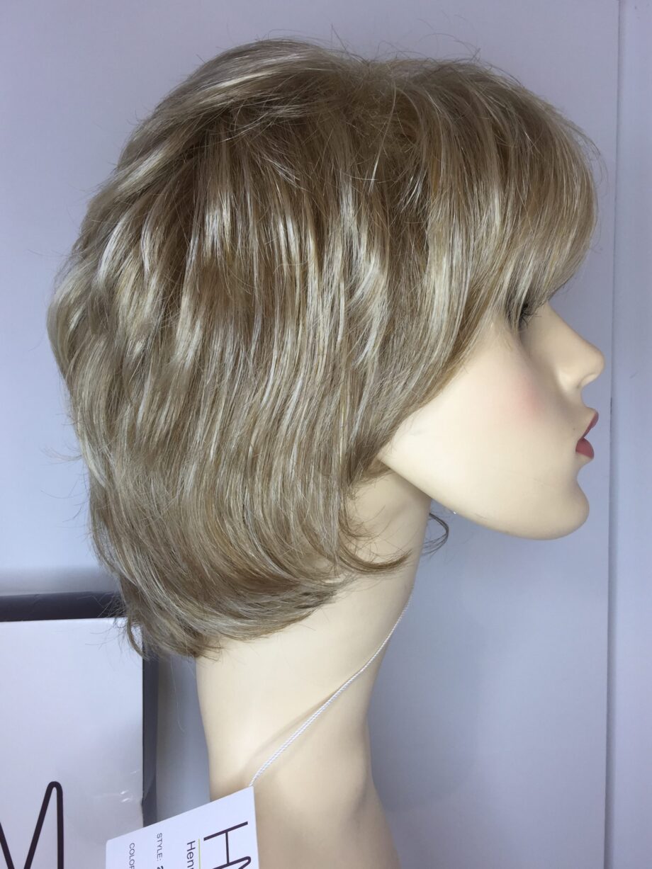Blonde wavy long. Bplblkc15