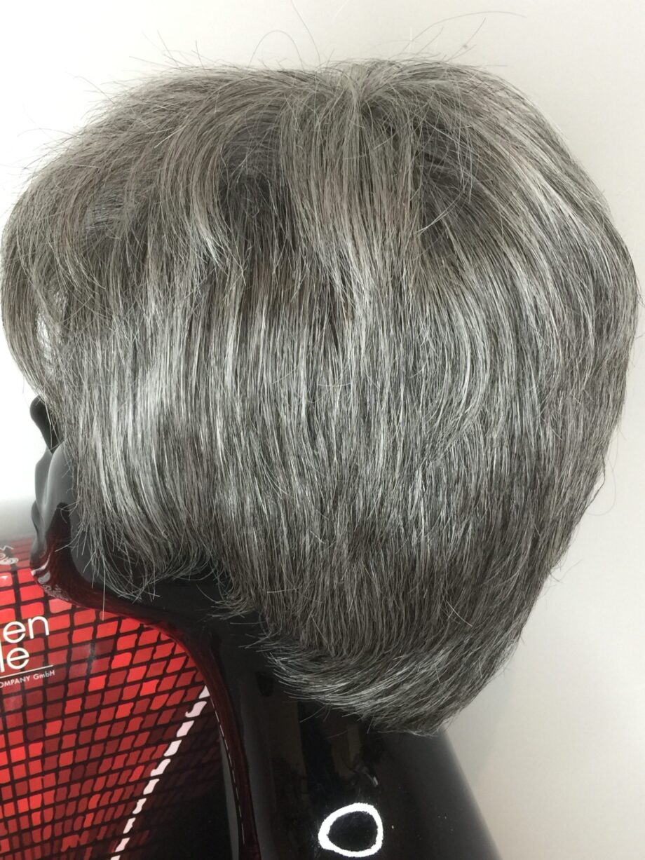 Short grey wig. Bplgsw08