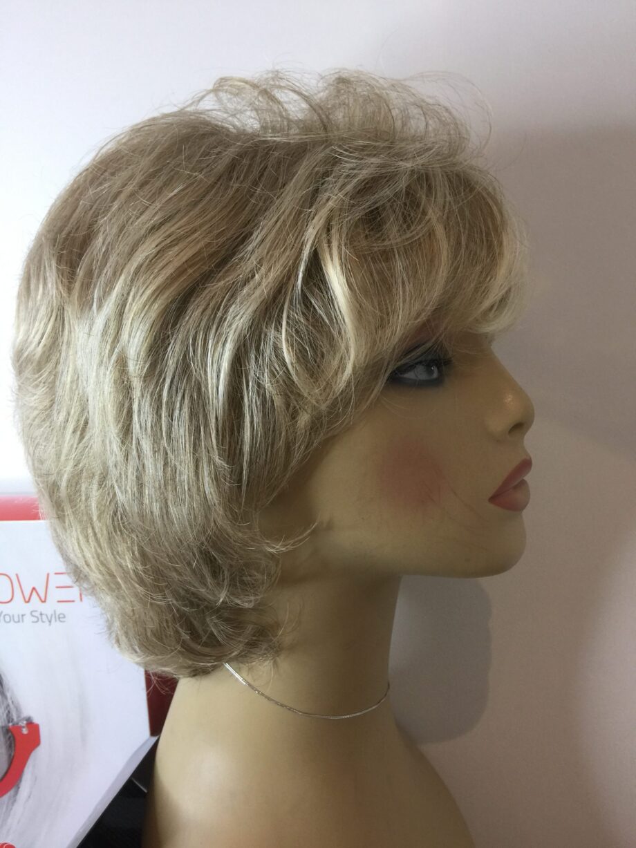 Large cap blonde wig. Bplbllc16