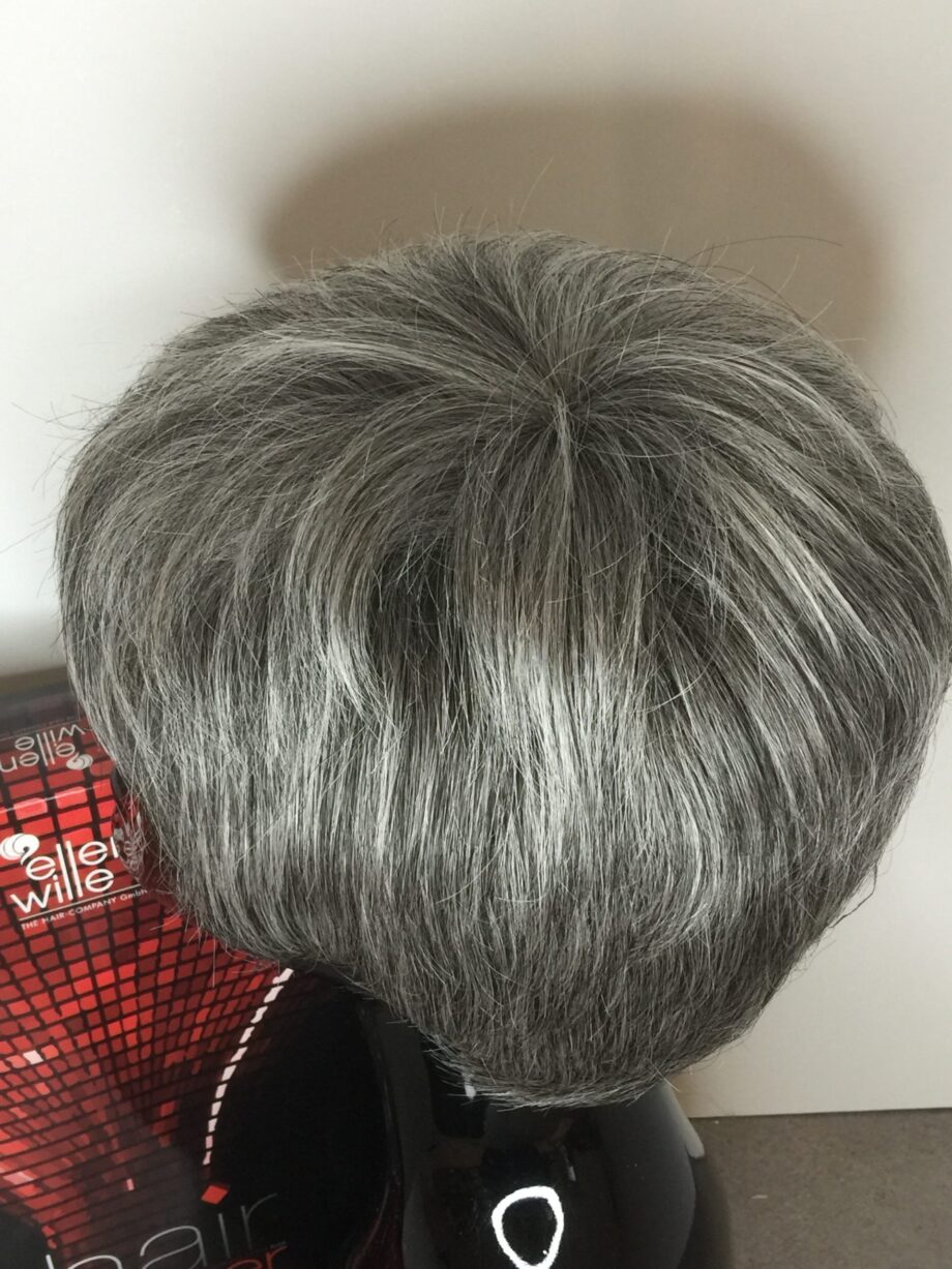 Short grey wig. Bplgsw08