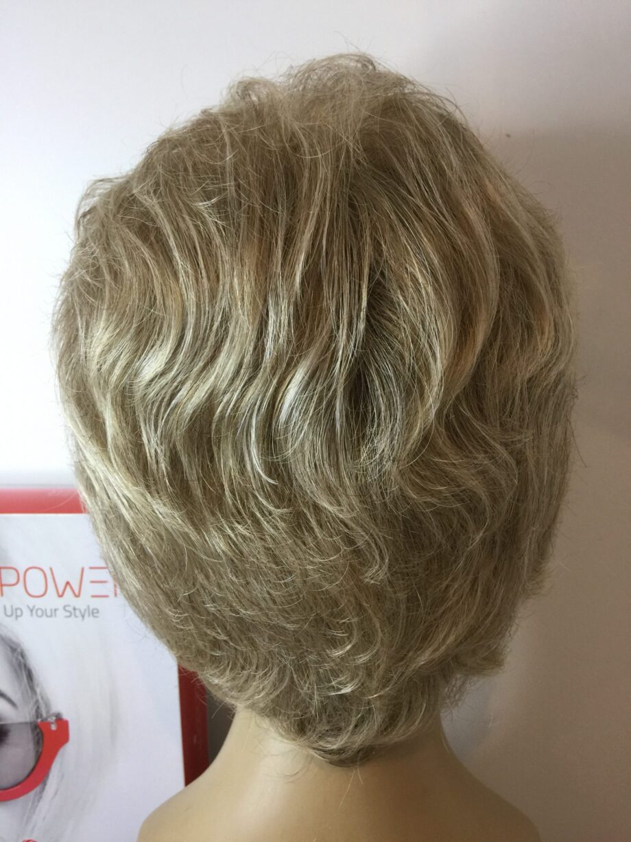 Large cap blonde wig. Bplbllc16