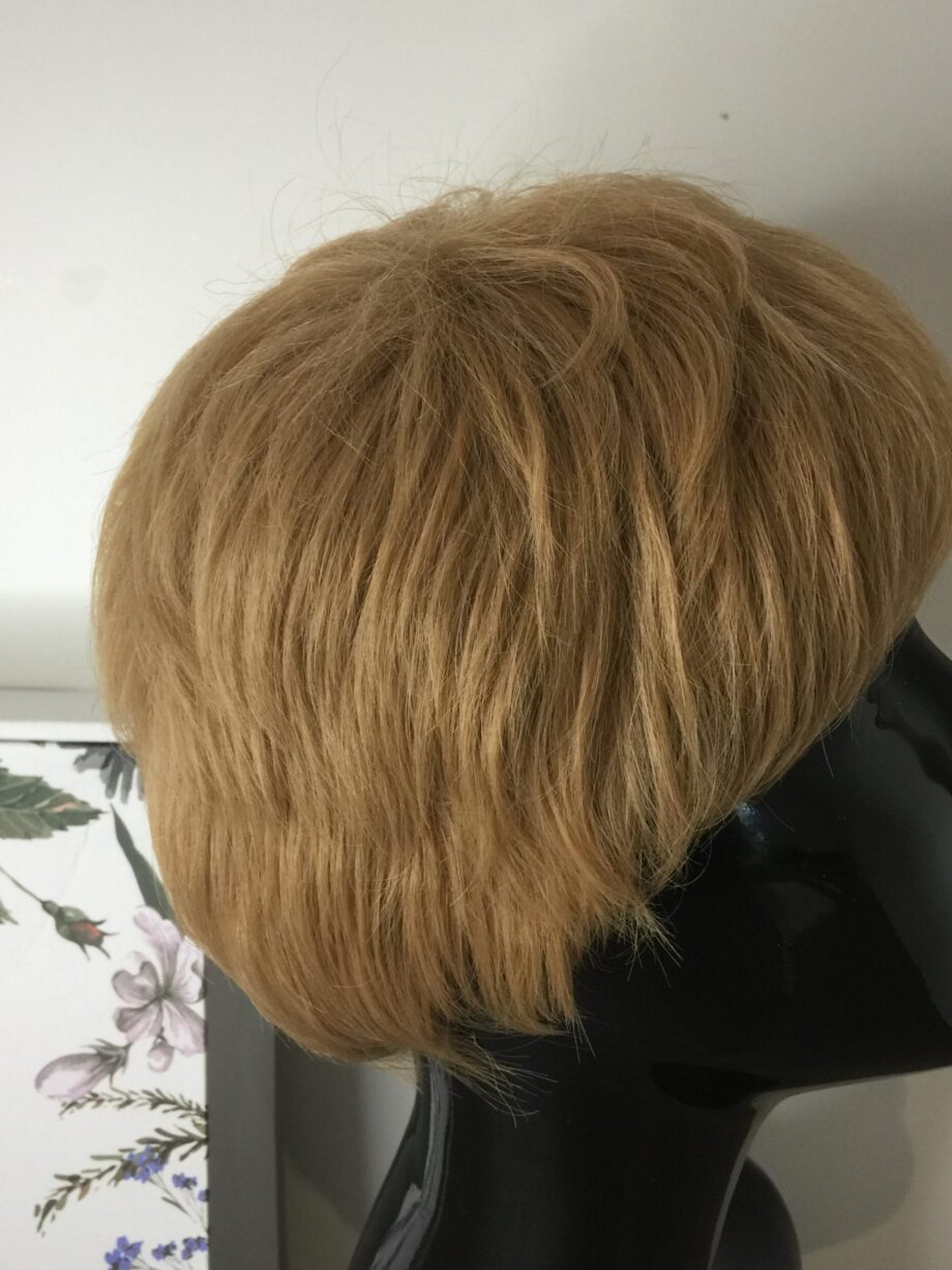 Blonde short.  Bplblsw20
