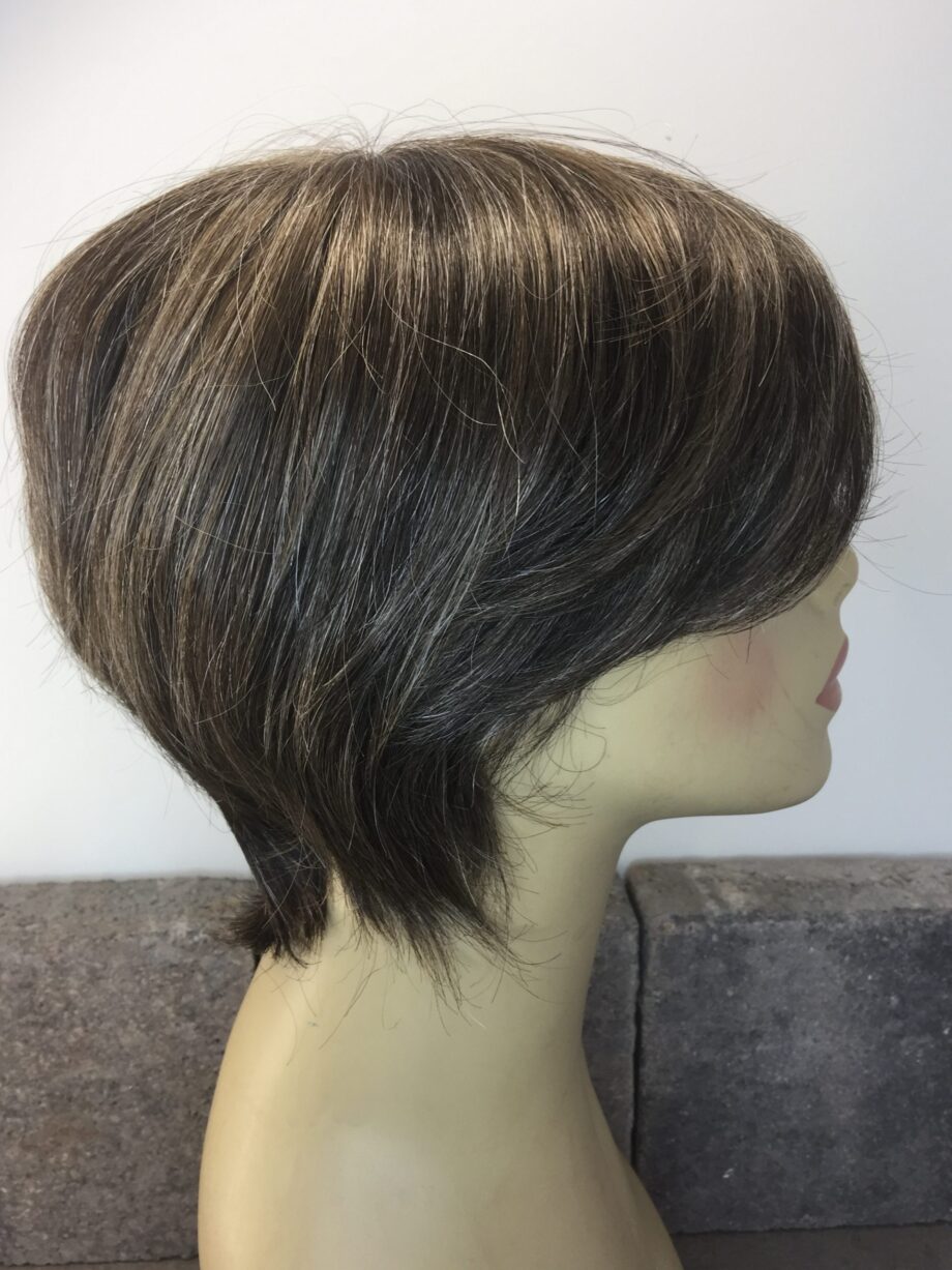 Super soft brown wig. Polbrss561