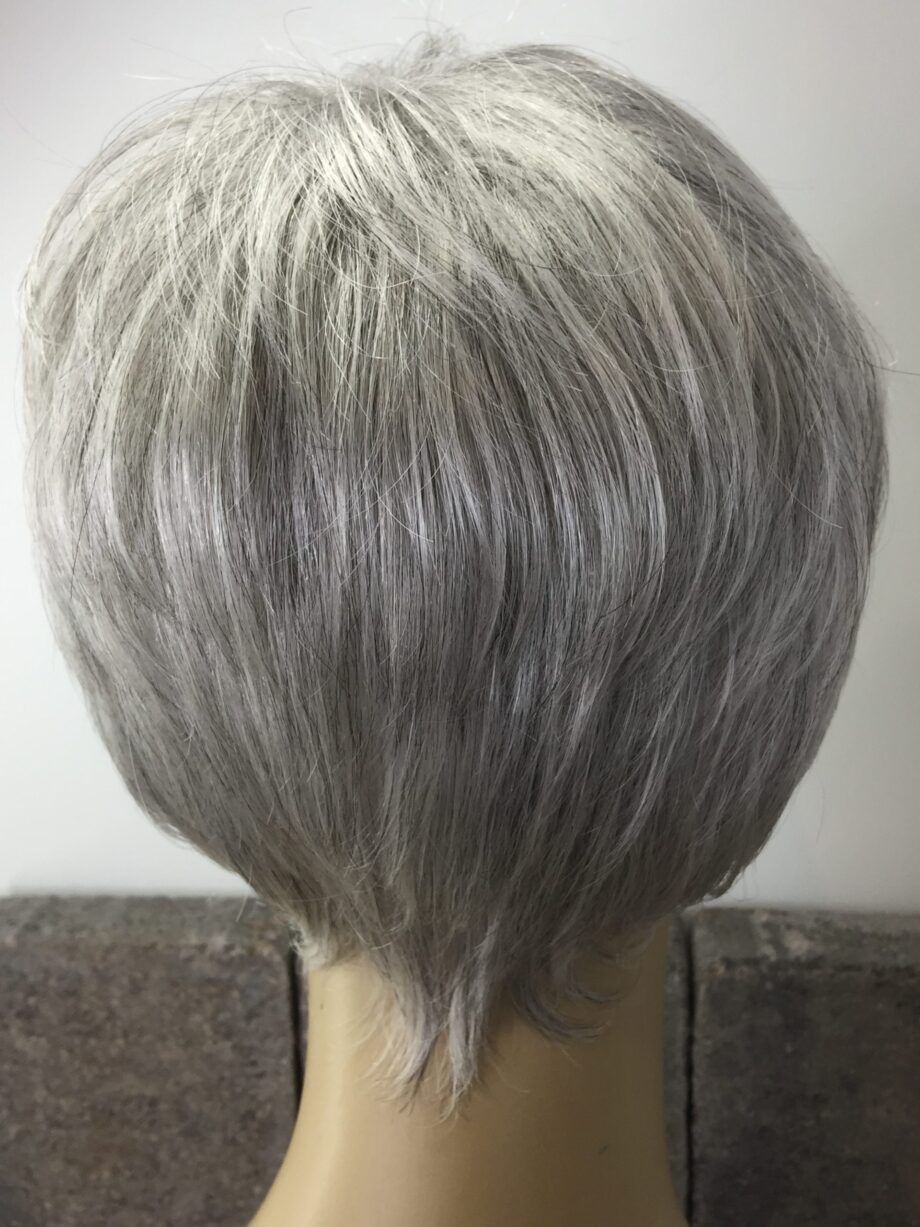 Short grey wig. Pplgss876