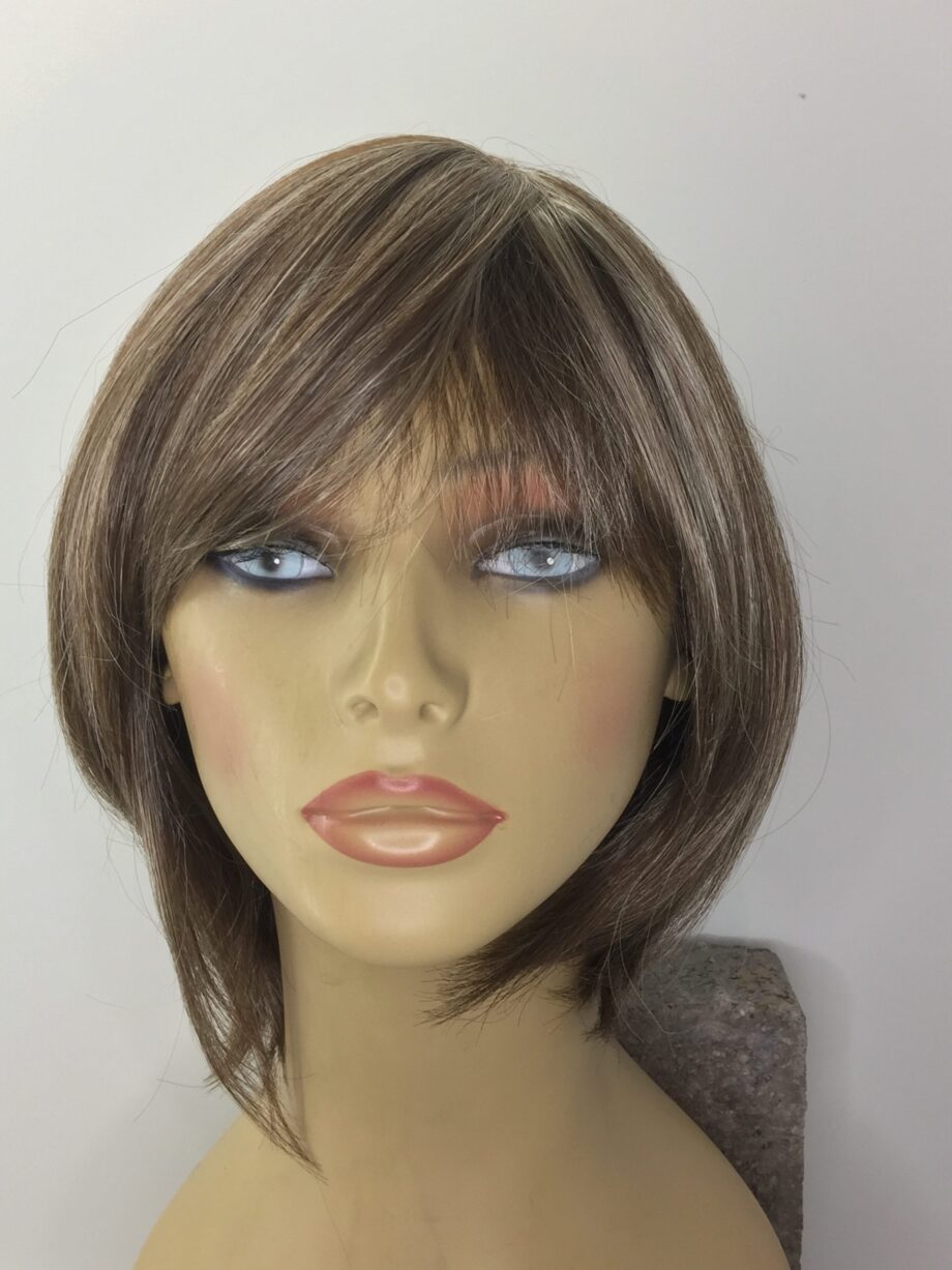 Brown silky wig. Pplbrms684