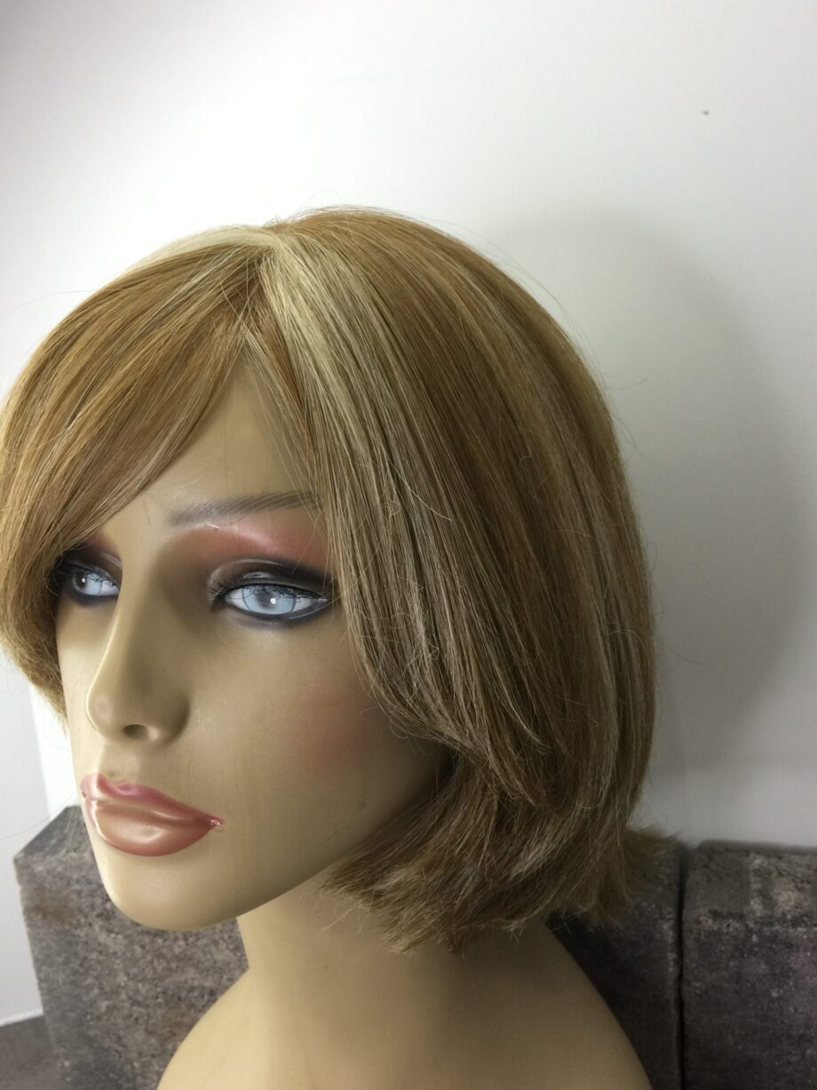 Soft cap blonde wig. pplblms200