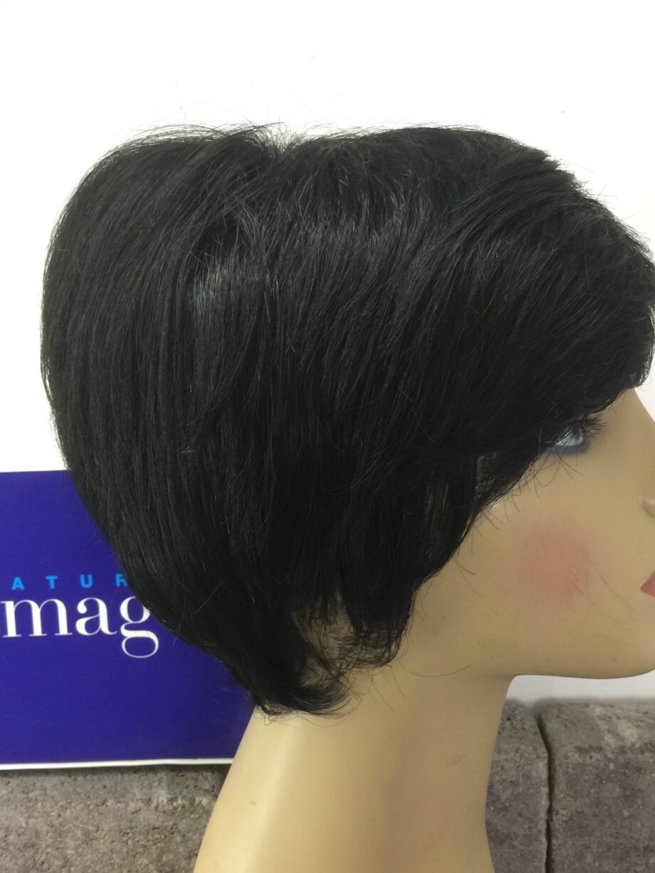 Short  Black wig. Bplblackss38