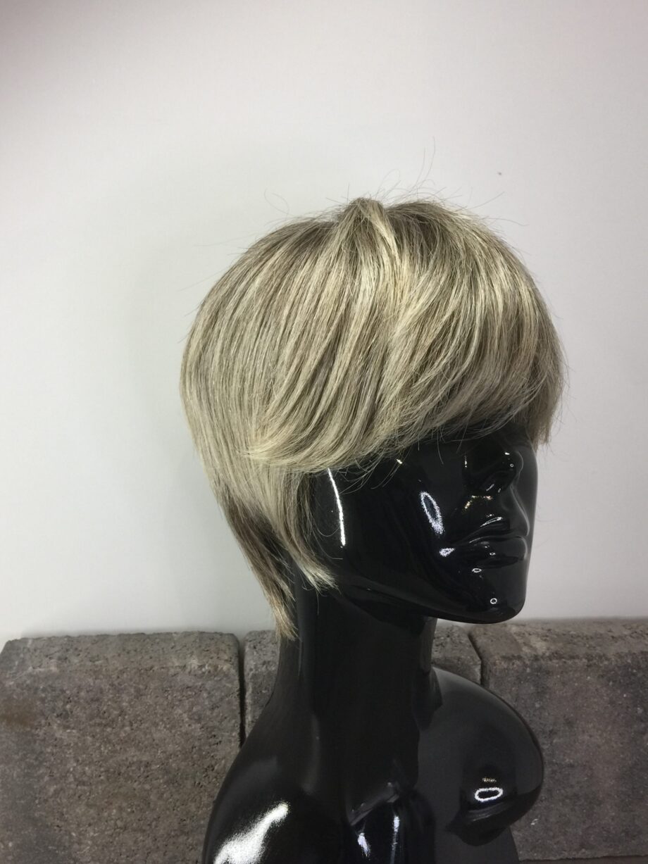 Short blonde pplblss773
