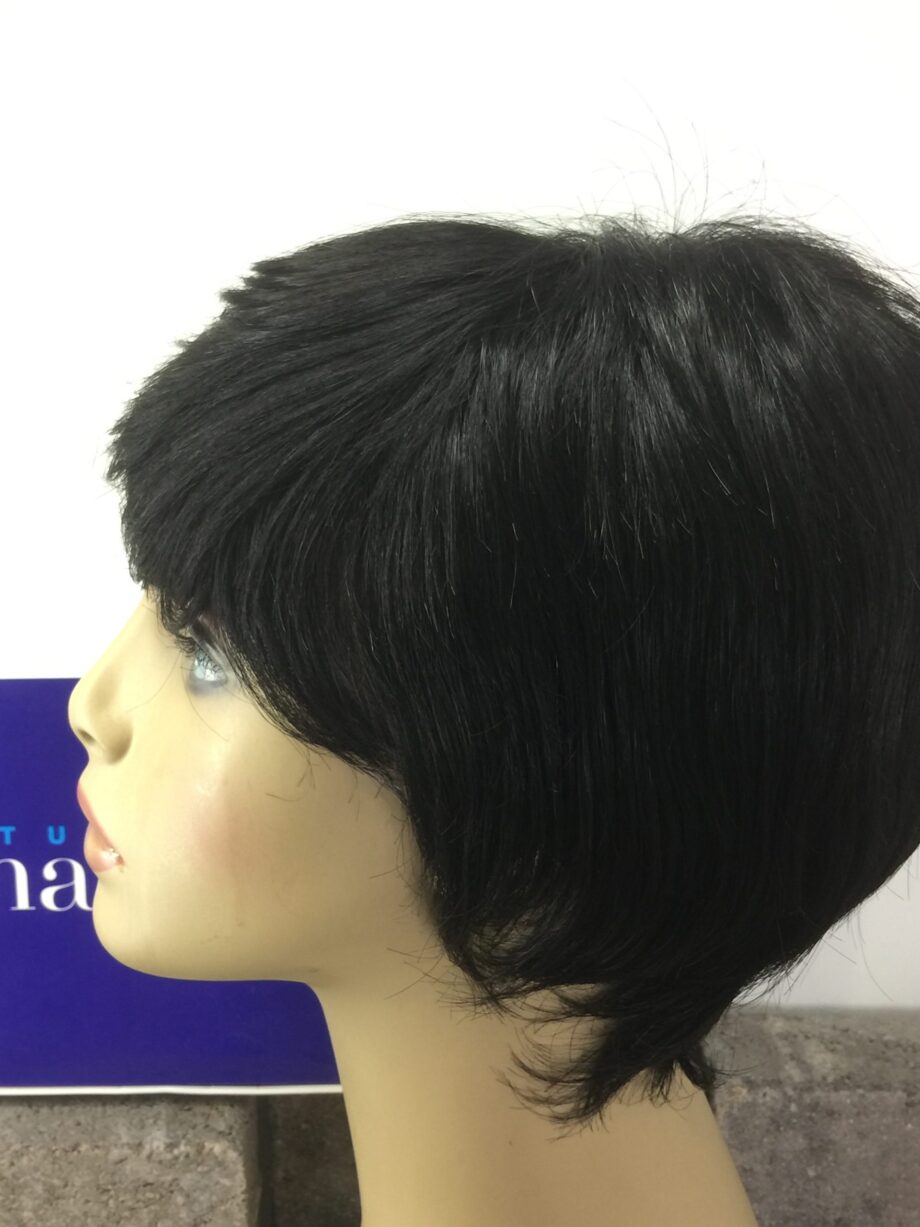 Short  Black wig. Bplblackss38