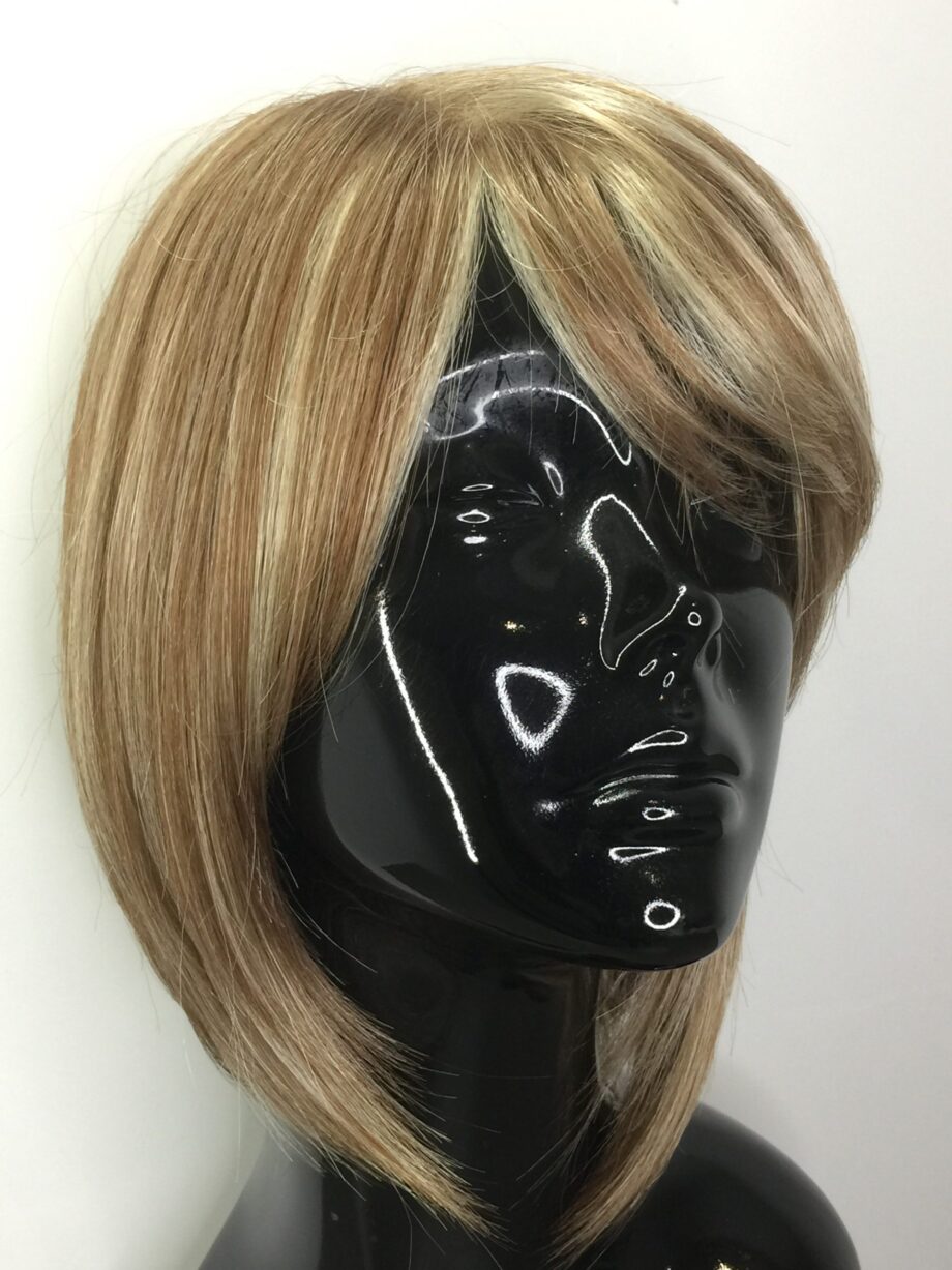 Blonde highlighted wig. Pplblls683