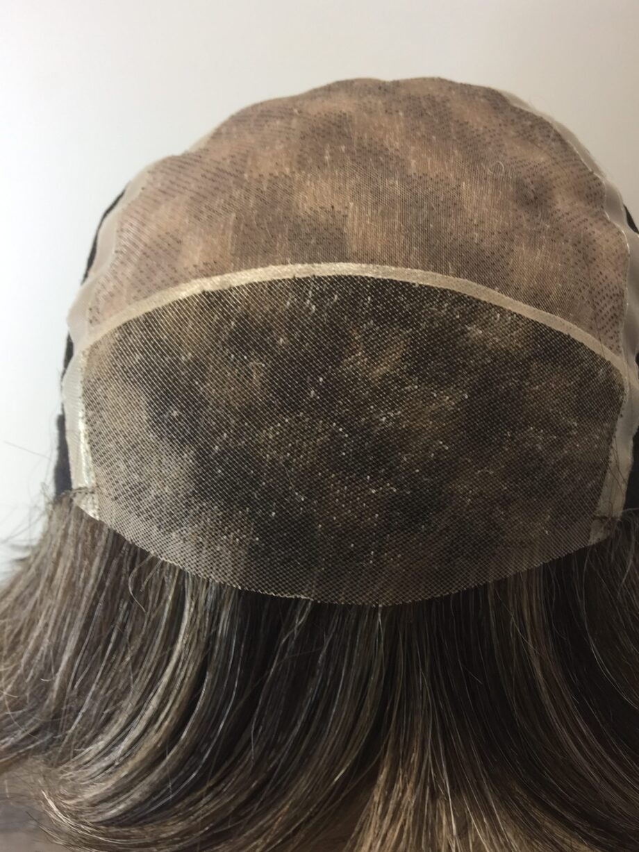Super soft brown wig. Polbrss561