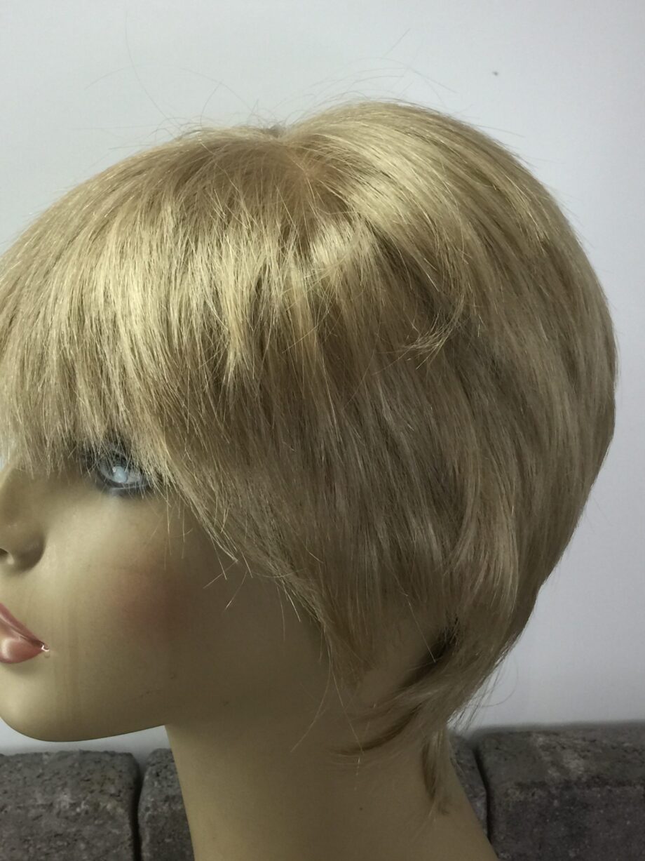 Short blonde pplblss771