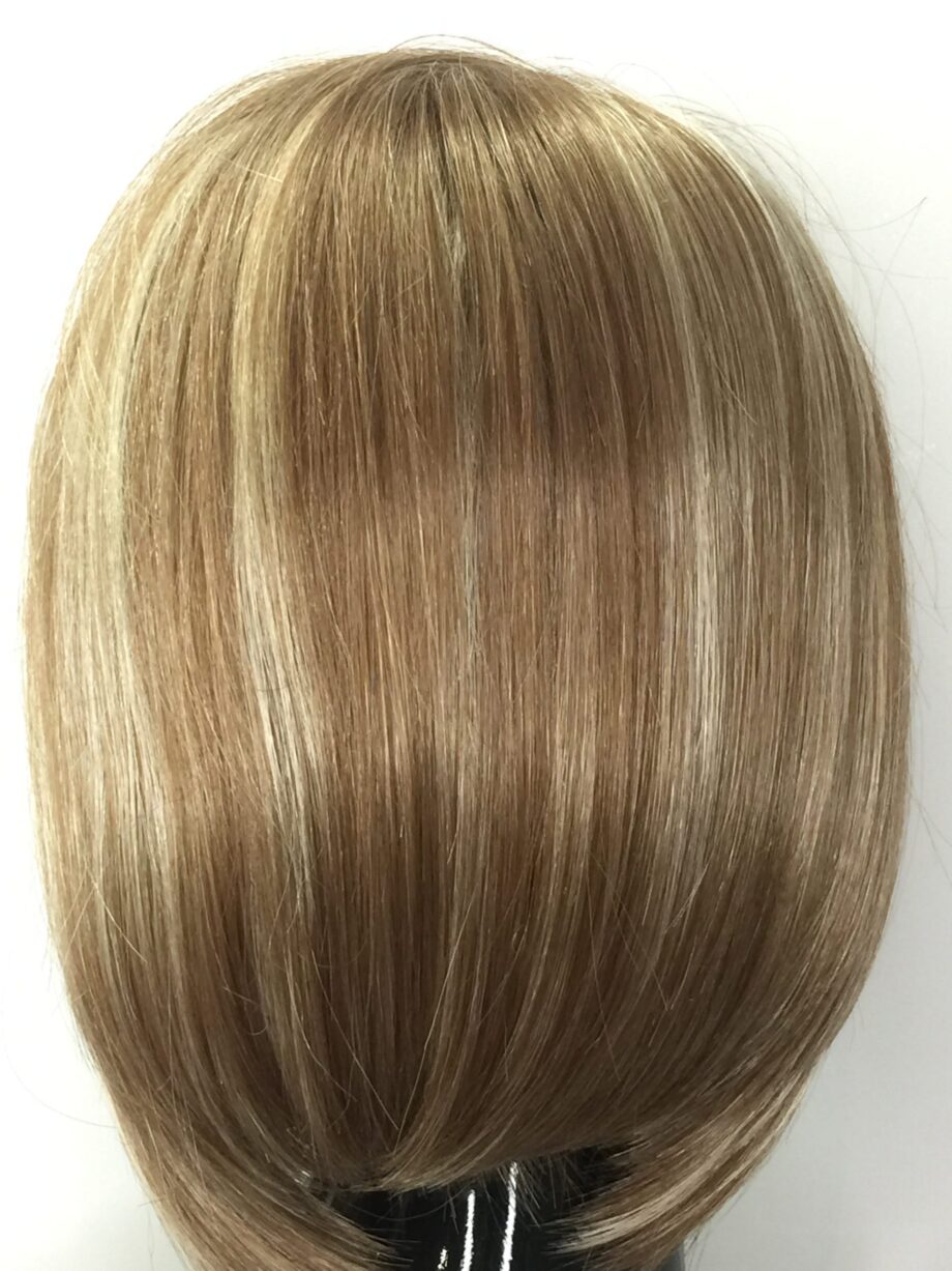 Blonde highlighted wig. Pplblls683