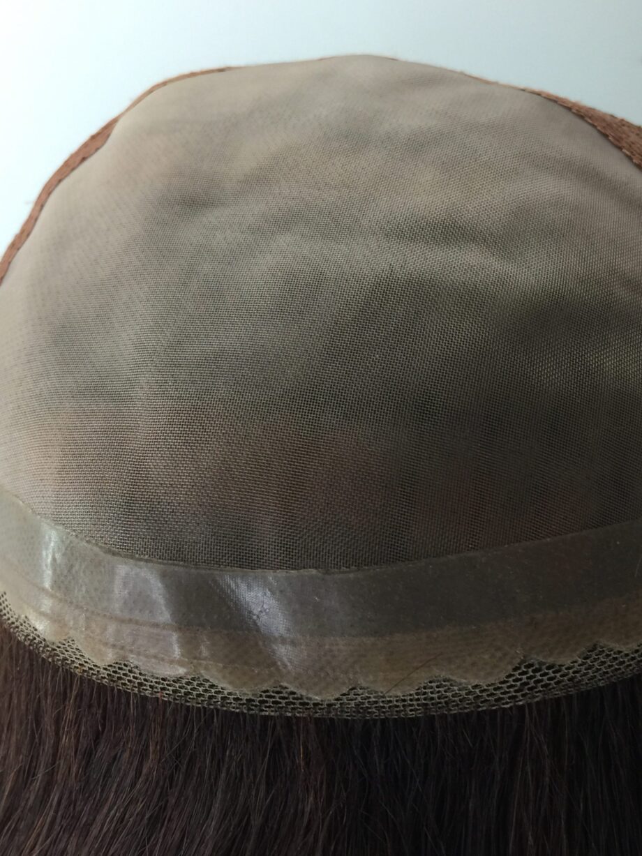 Auburn highlighted wig. Pplrms685