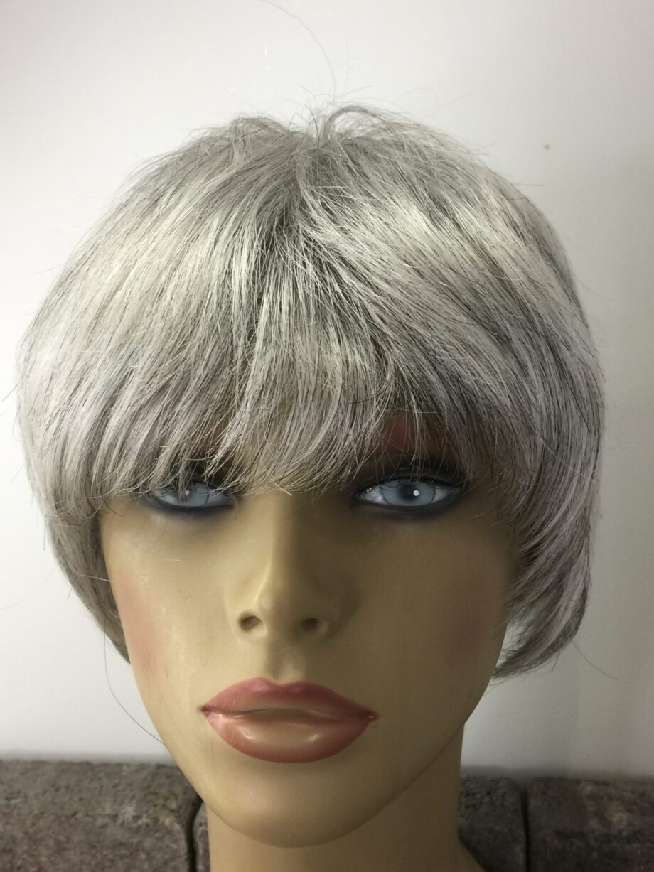 Short grey wig. Pplgss876